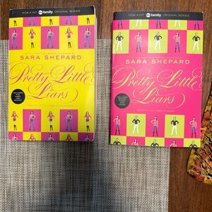 Pretty Little Liars Books 1-4 by Sara Shepard